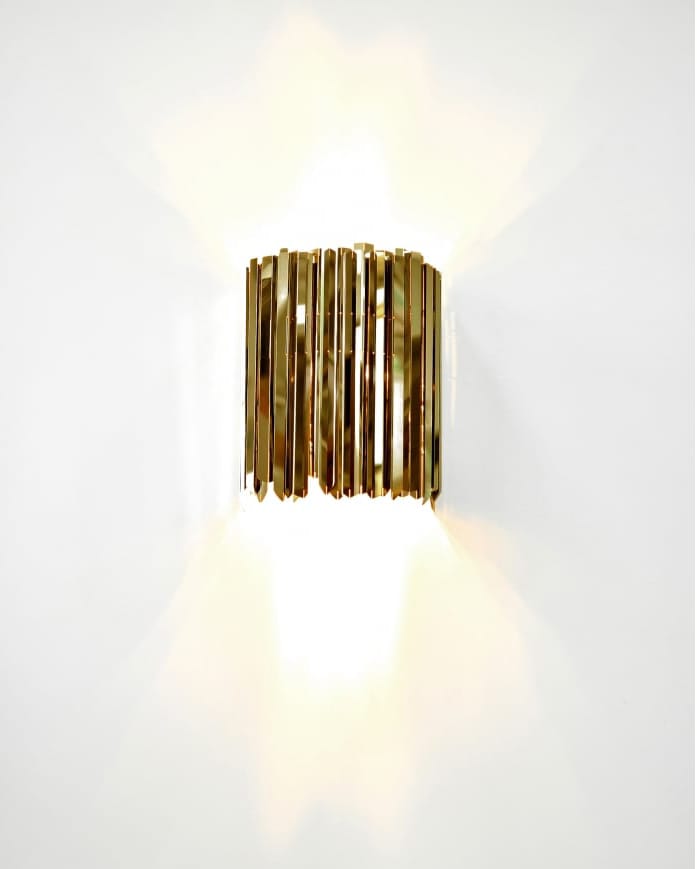 facet-luxurious-sparkly-wall-washer-light-in-polished-brass-p18010-16405_image