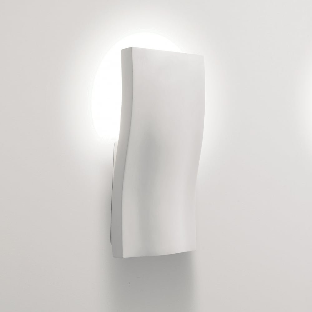 s-light-contemporary-wall-light-switched-p14237-13628_image