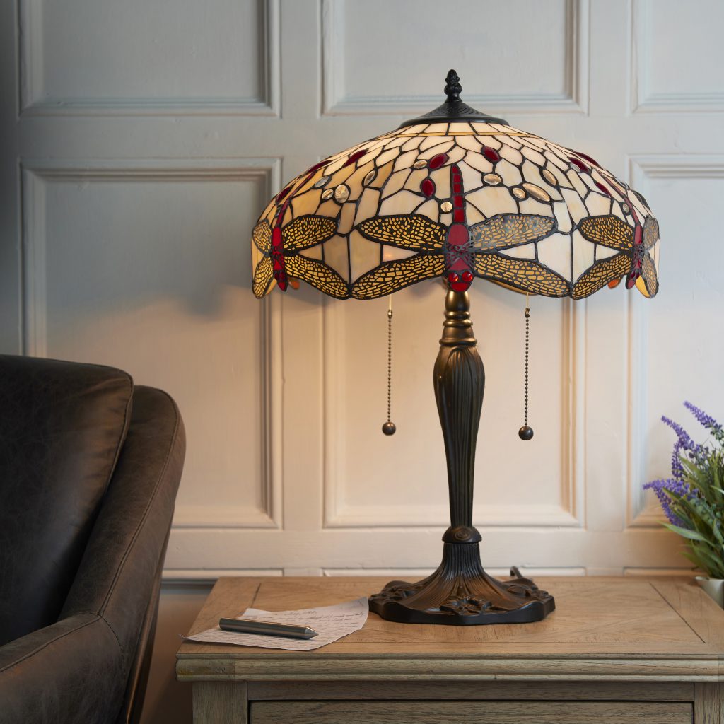 tiffany style beige dragonfly table lamp